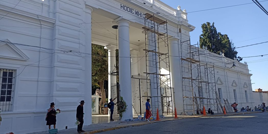 Mantenimiento Y Pintado De La Fachada Del Cementerio General Por Todos